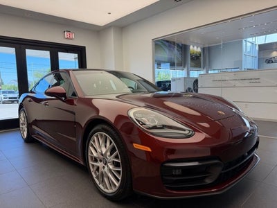 2022 Porsche Panamera 4
