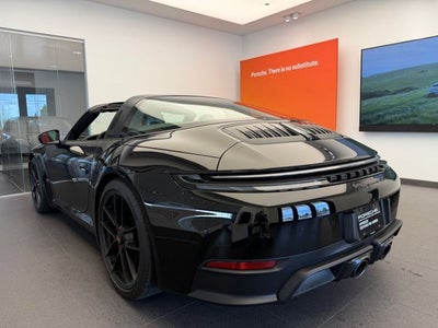 2025 Porsche 911 4 GTS