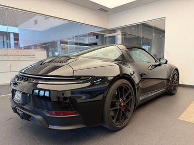 2025 Porsche 911 4 GTS