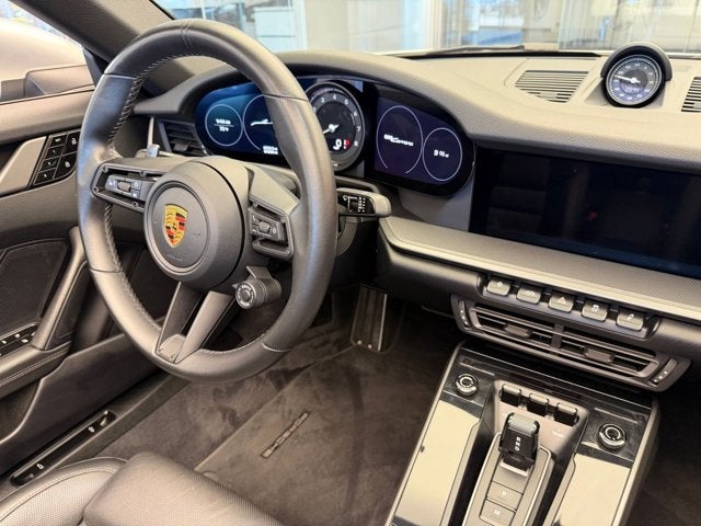 2020 Porsche 911 Carrera