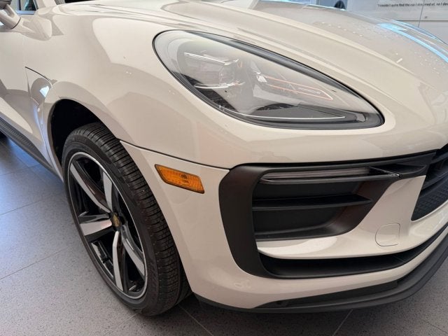 2026 Porsche Macan Base