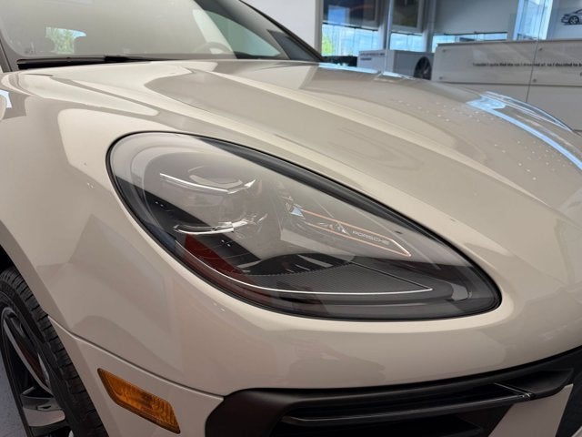 2026 Porsche Macan Base