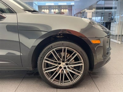 2025 Porsche Macan Base