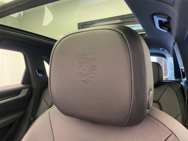 2025 Porsche Cayenne Base