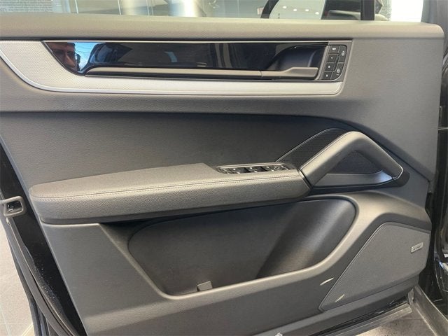 2025 Porsche Cayenne Base