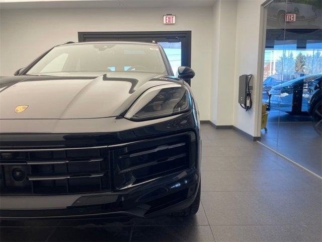 2025 Porsche Cayenne Base