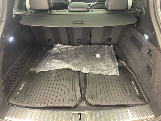 2025 Porsche Cayenne Base