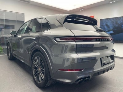 2025 Porsche Cayenne Base