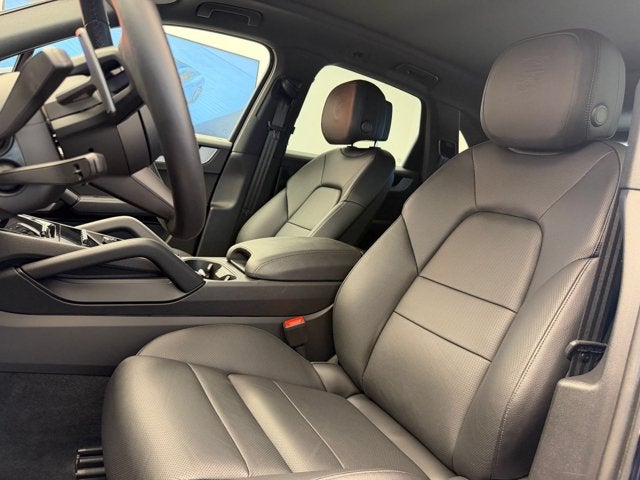 2024 Porsche Cayenne Base