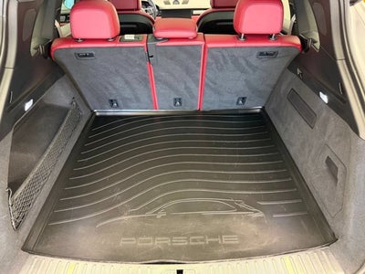 2023 Porsche Cayenne Platinum Edition