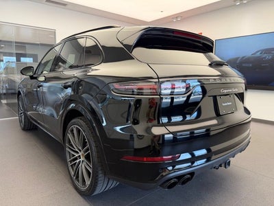 2023 Porsche Cayenne Turbo