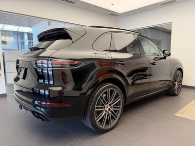 2023 Porsche Cayenne Turbo