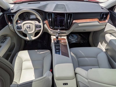 2021 Volvo XC60 Momentum