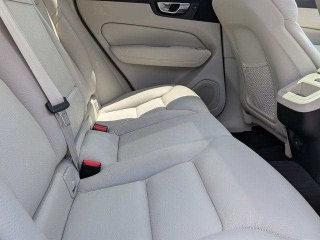 2021 Volvo XC60 Momentum
